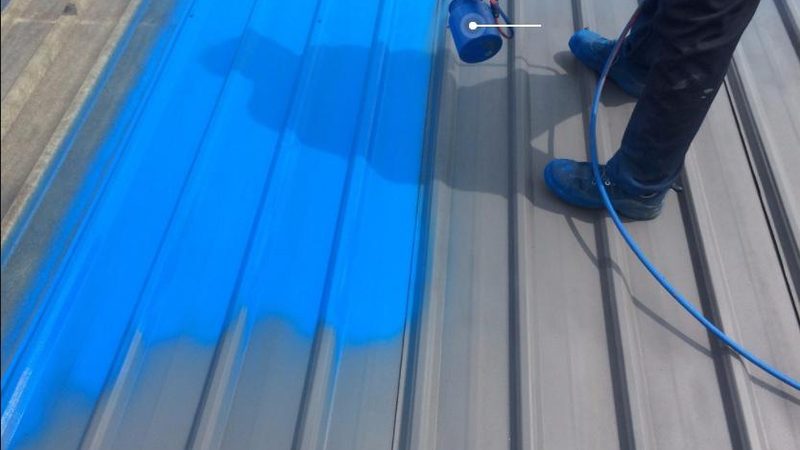 水性防水涂料与油性防水涂料：如何辨析其差异**